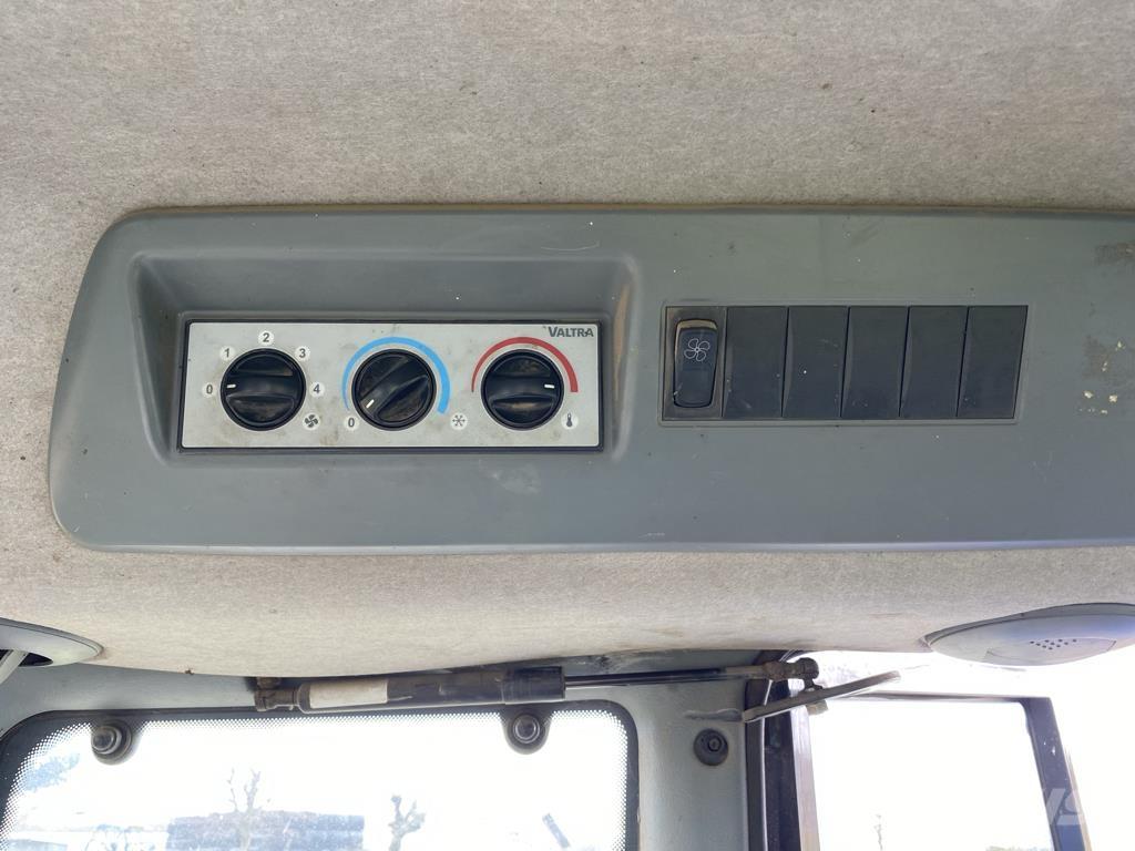 Valtra N92 HITECH Tractoren