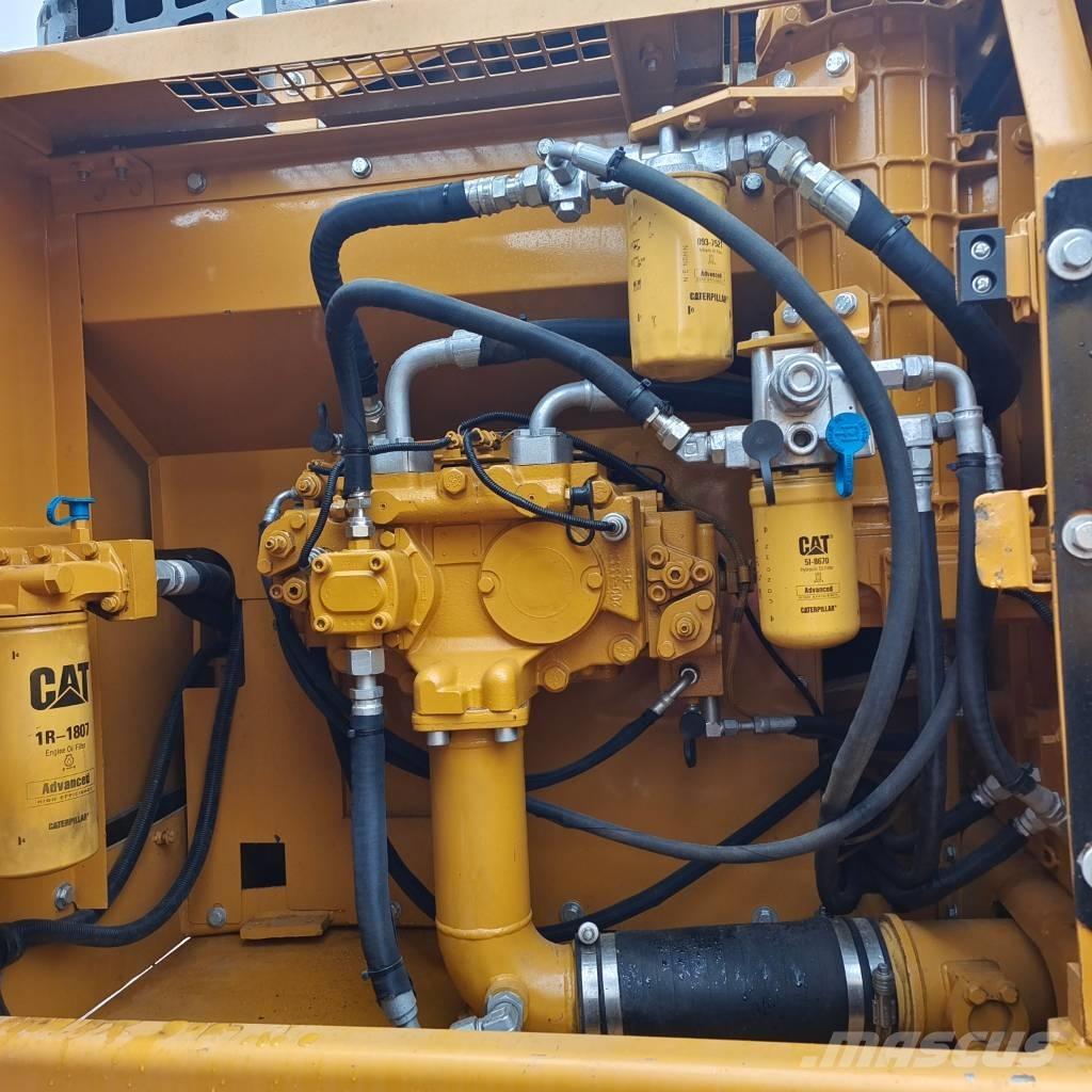 CAT 330 D Rupsgraafmachines