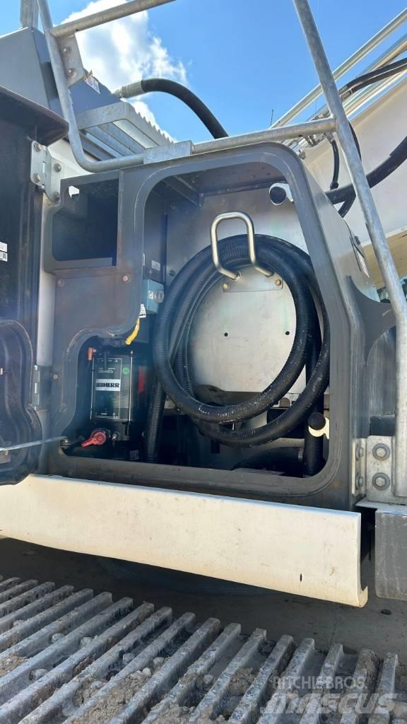 Liebherr R 945 B Rupsgraafmachines