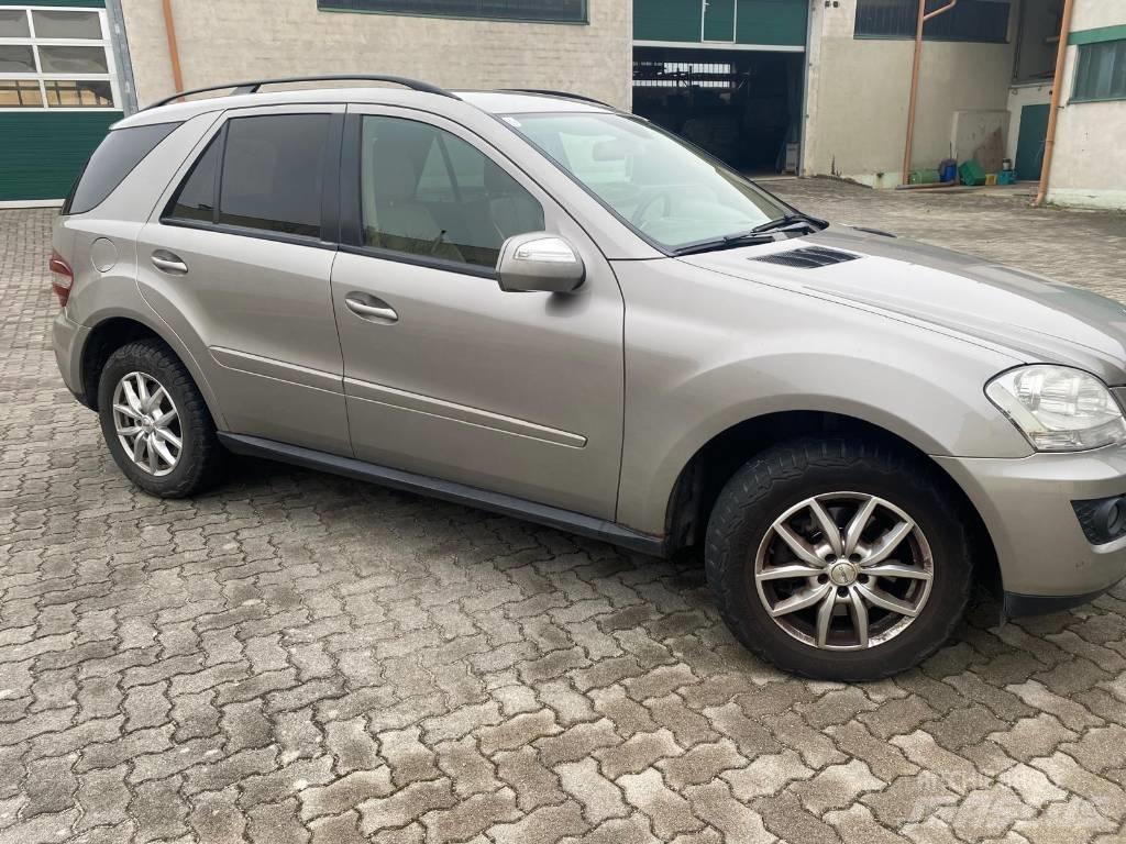 Mercedes-Benz ML 320 Auto's