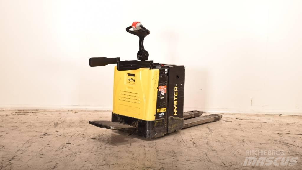 Hyster P 2.0 S Pallettruck met meerij platform