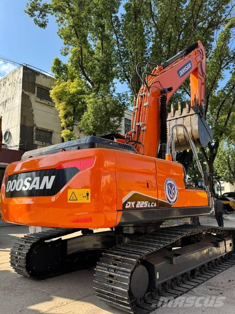 Doosan DX 225 Rupsgraafmachines