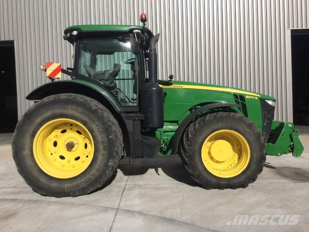 John Deere 8370R Tractoren