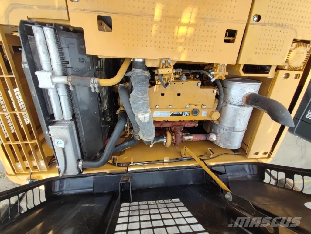 CAT 320D2 Rupsgraafmachines