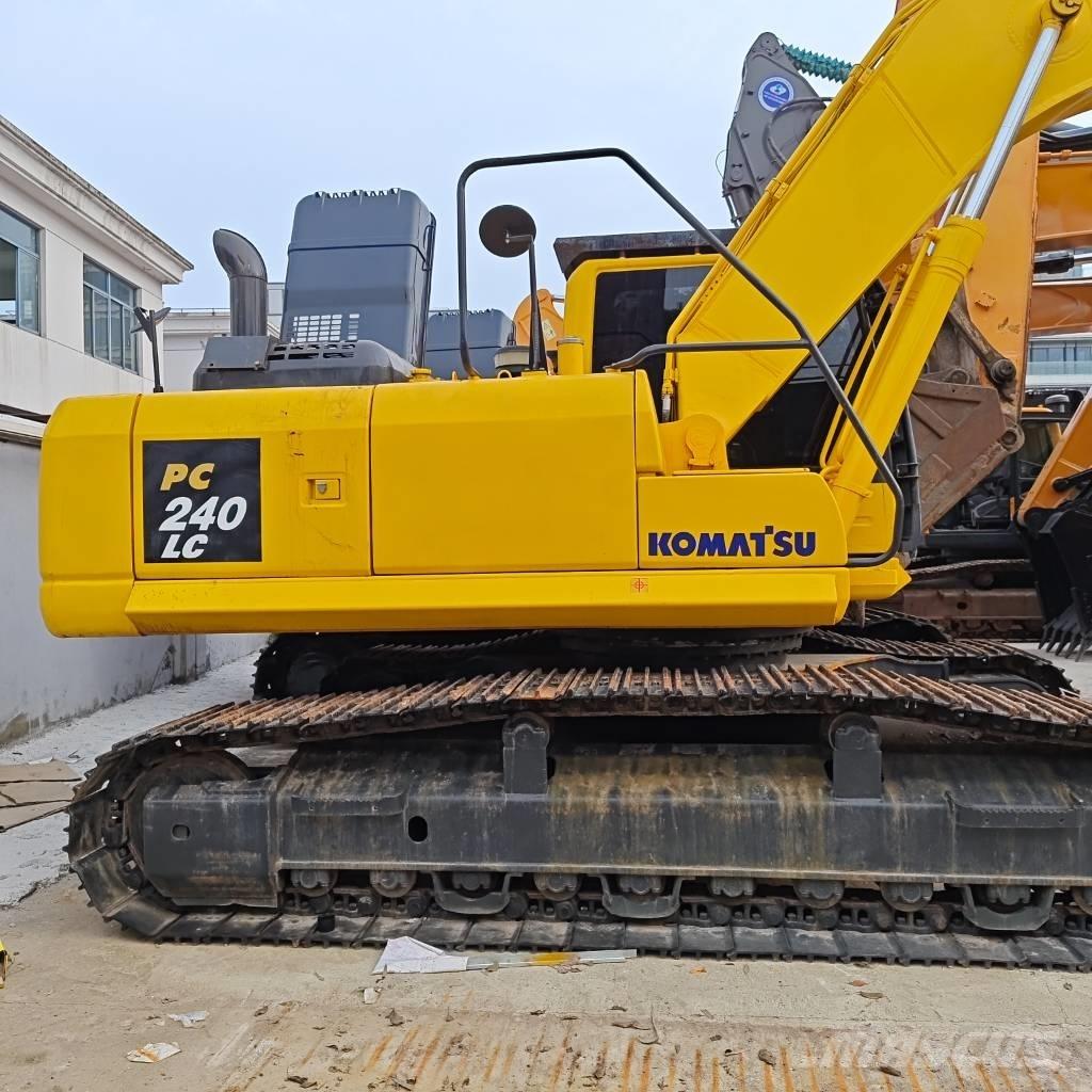 Komatsu PC240LC-8 Rupsgraafmachines