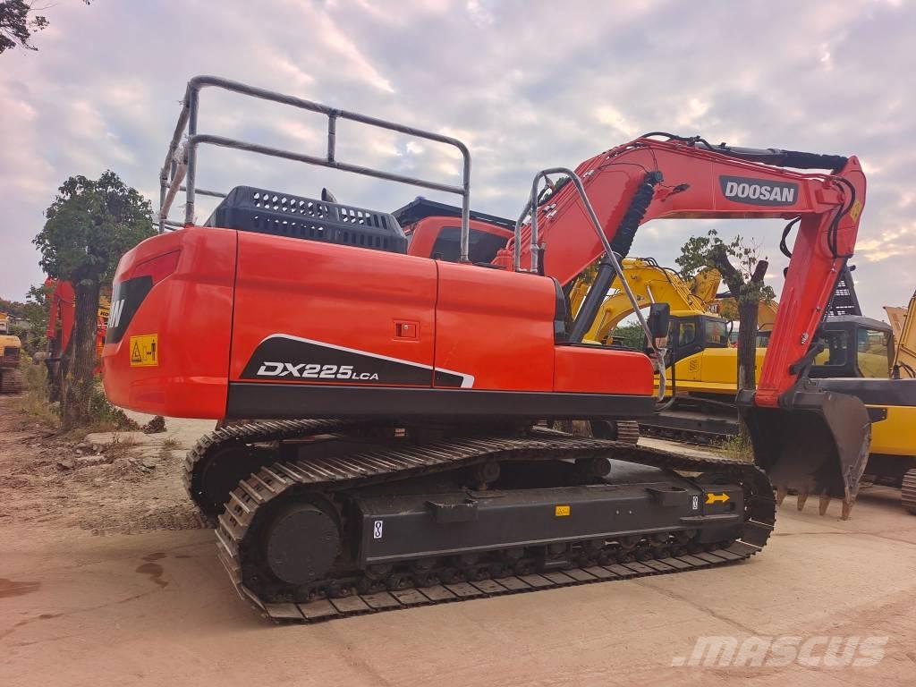 Doosan DX 225 Rupsgraafmachines