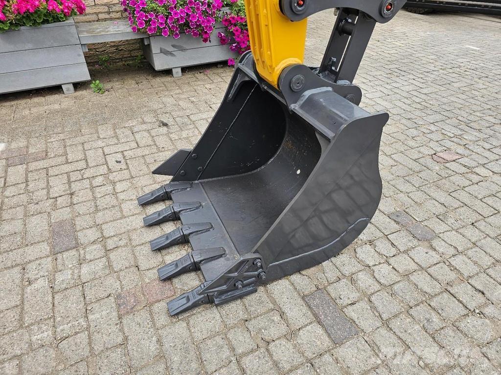 XCMG XE60GA Minigraafmachines < 7t