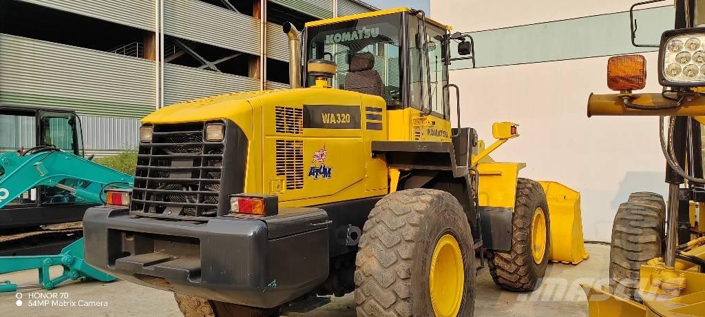 Komatsu WA 320-5 Wielladers