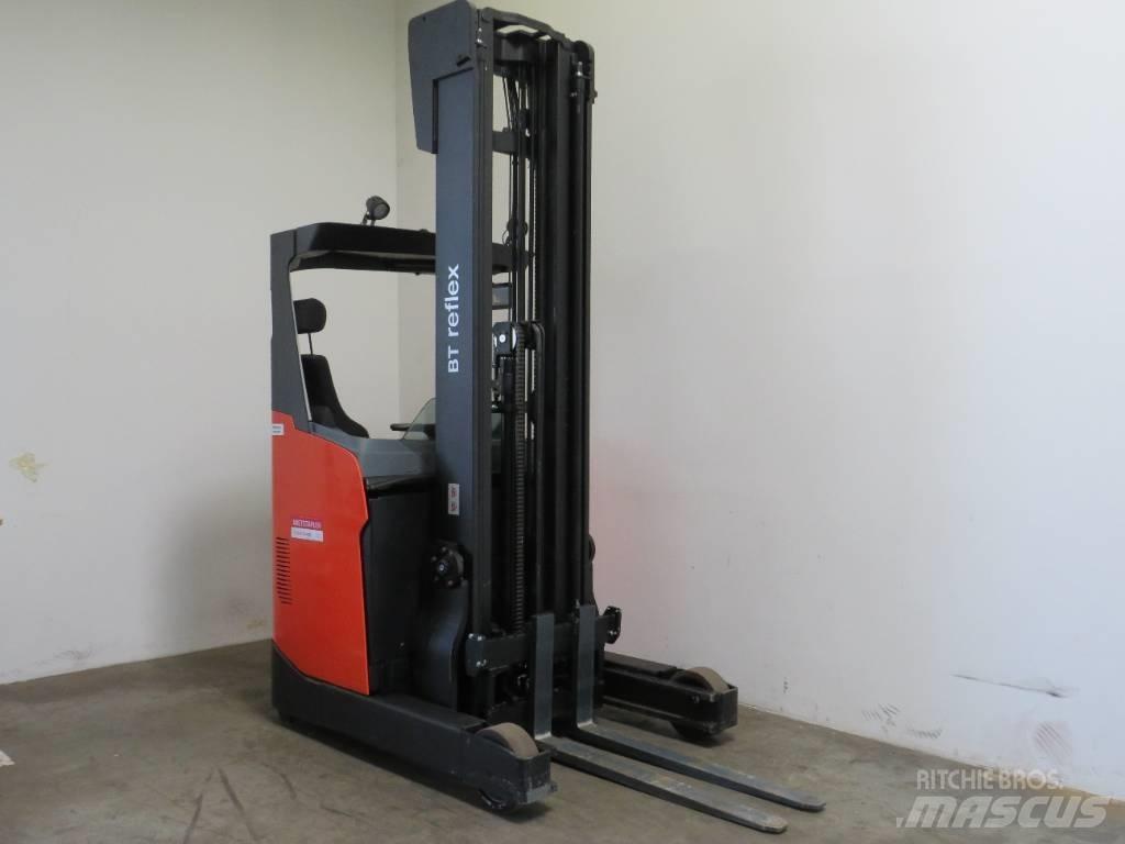 BT RR E 160 H Reachtruck voor hoog niveau