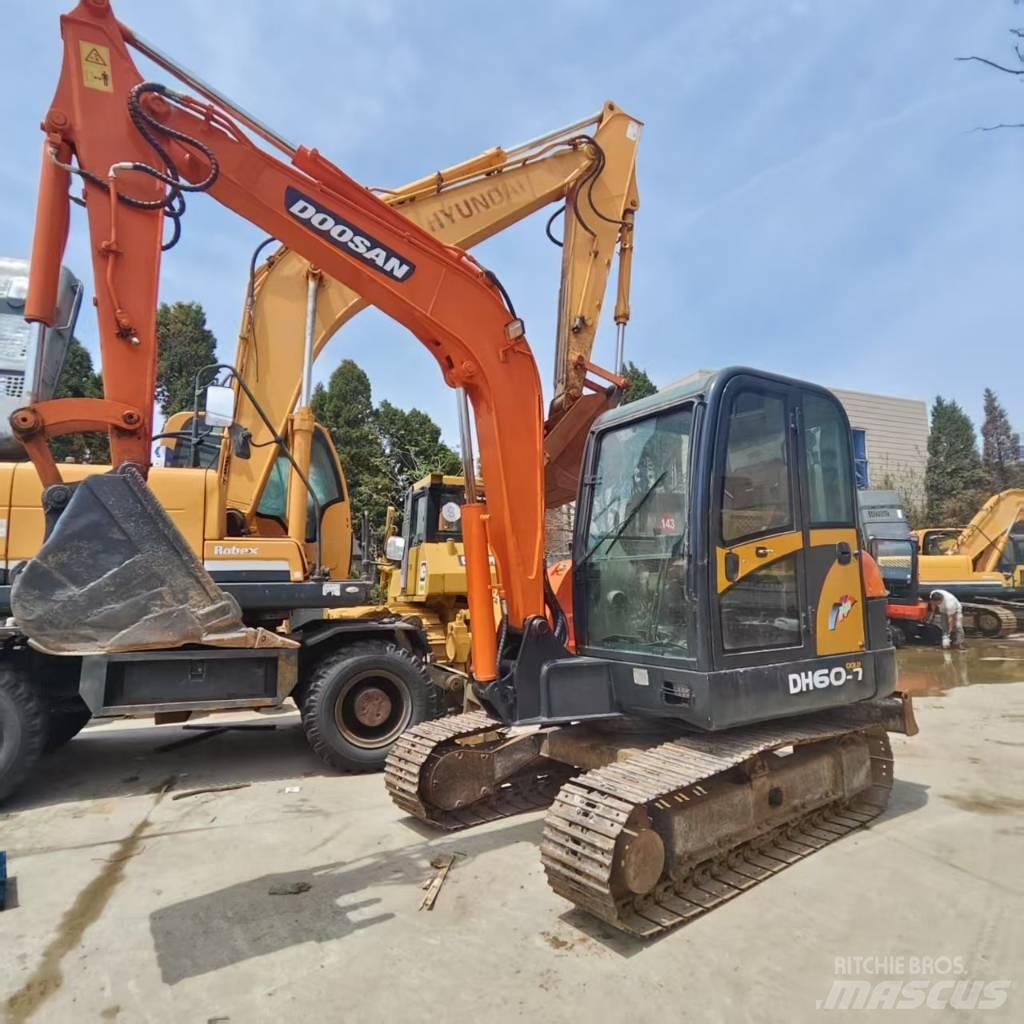 Doosan DH 60 Minigraafmachines < 7t
