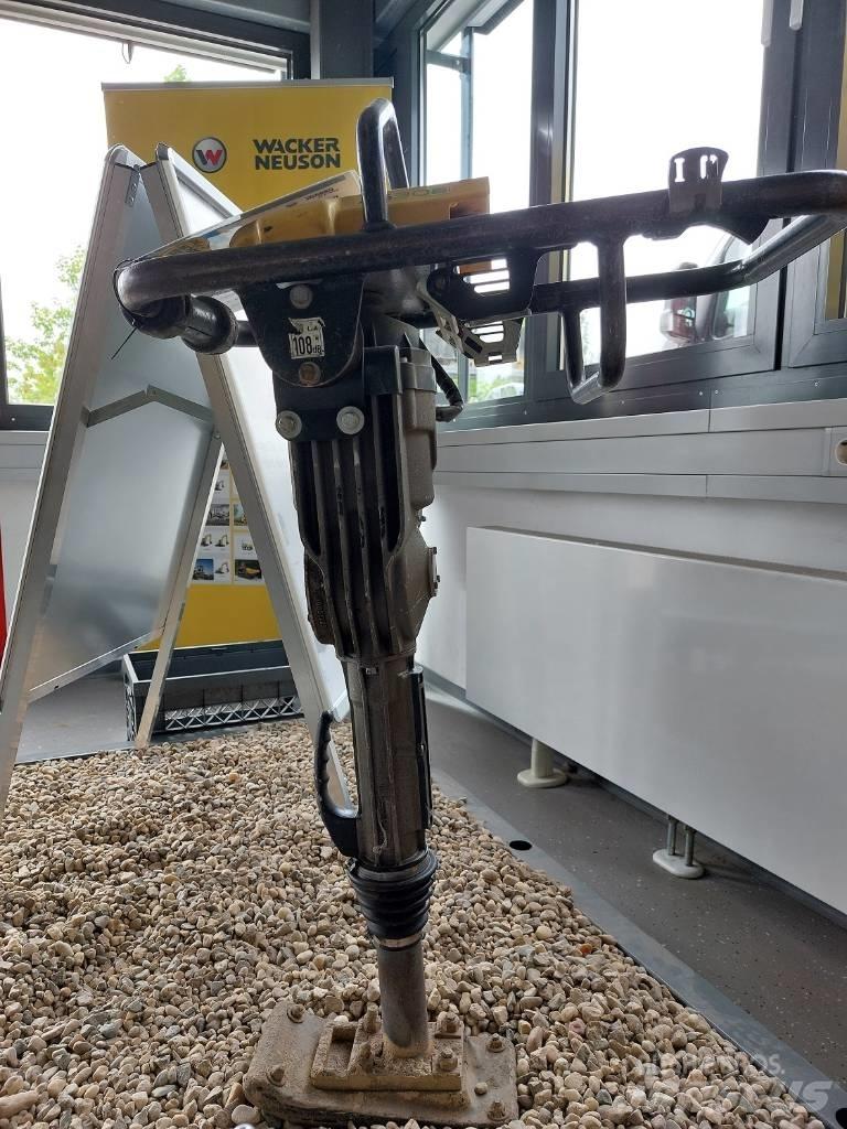 Wacker Neuson AS30e Stampers