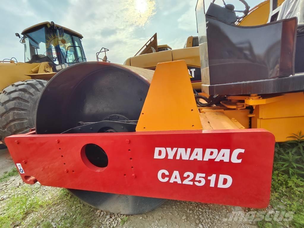 Dynapac CA 251 D Trilrolwalsen