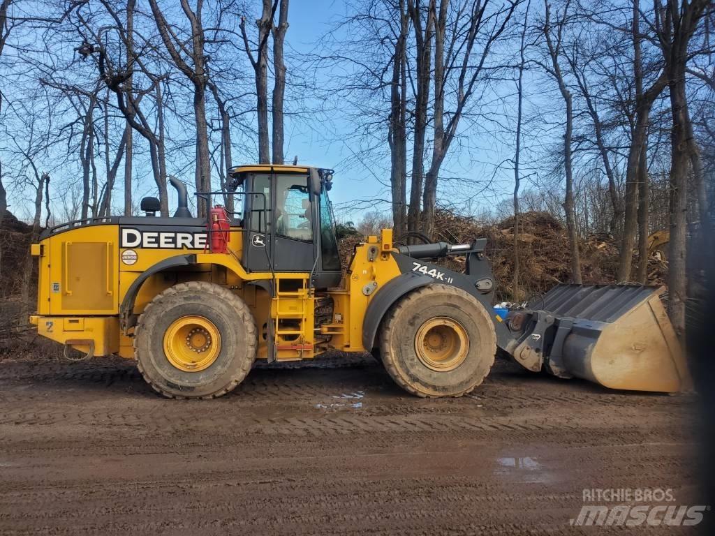 John Deere 744 K Wielladers