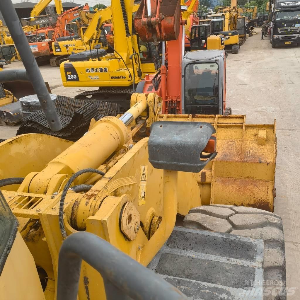 Komatsu WA 600-6 Wielladers