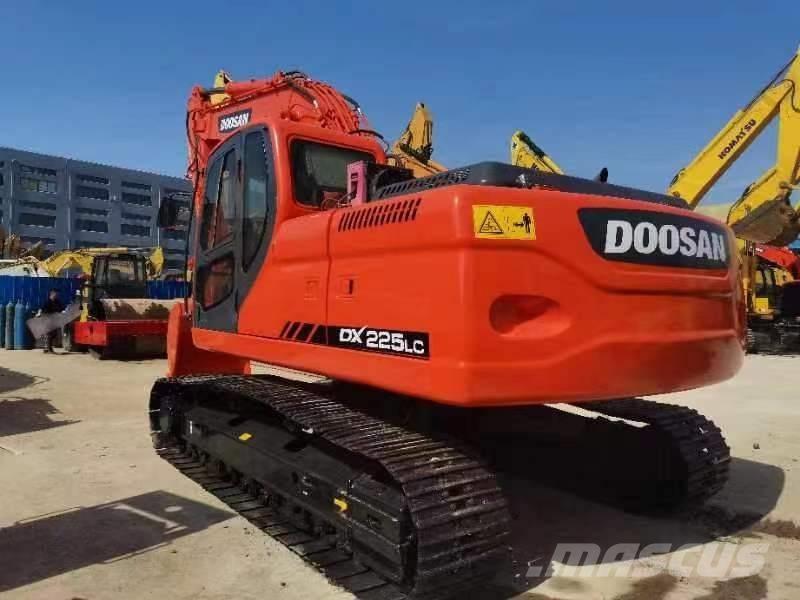 Doosan DX 225 Rupsgraafmachines