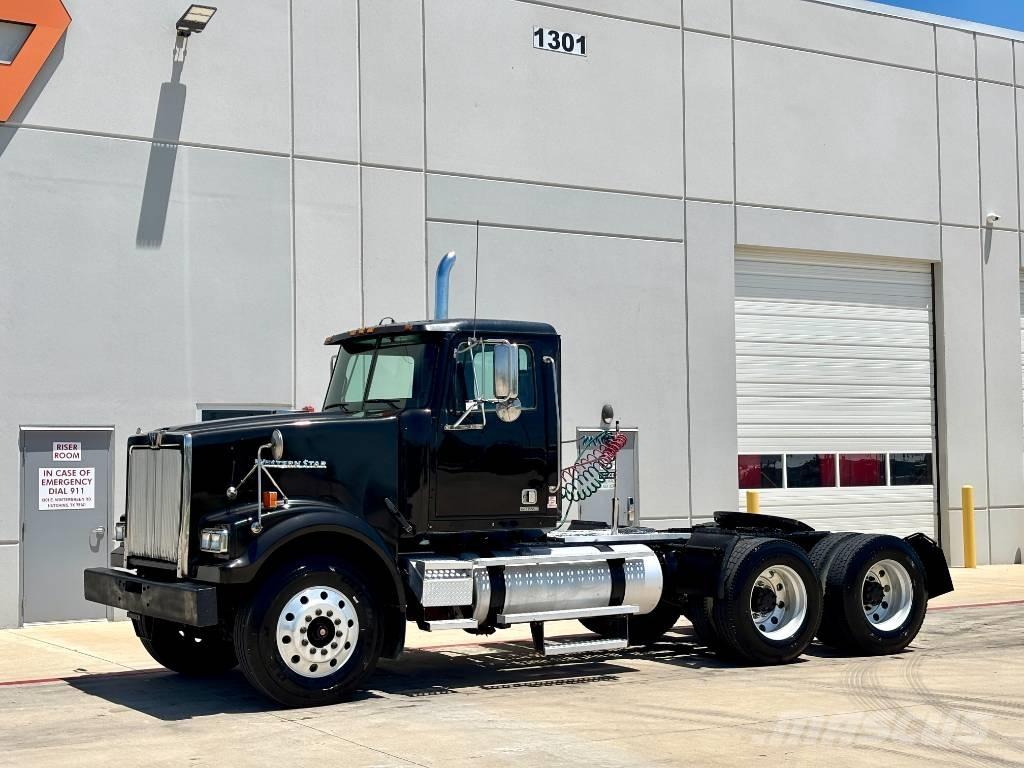 Western Star 4900 Trekkers