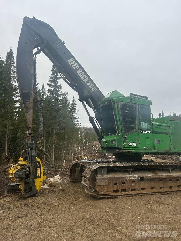 John Deere 903 K Harvesters