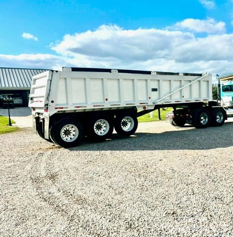 Travis 30ft End Dump Kipper