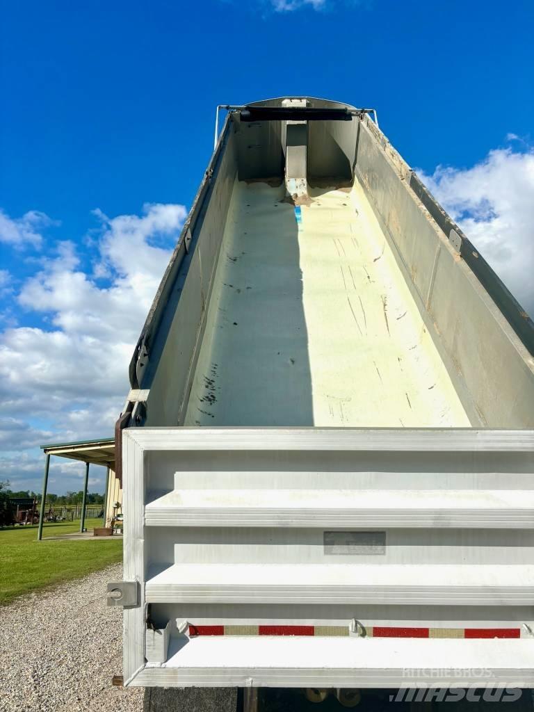 Travis 30ft End Dump Kipper
