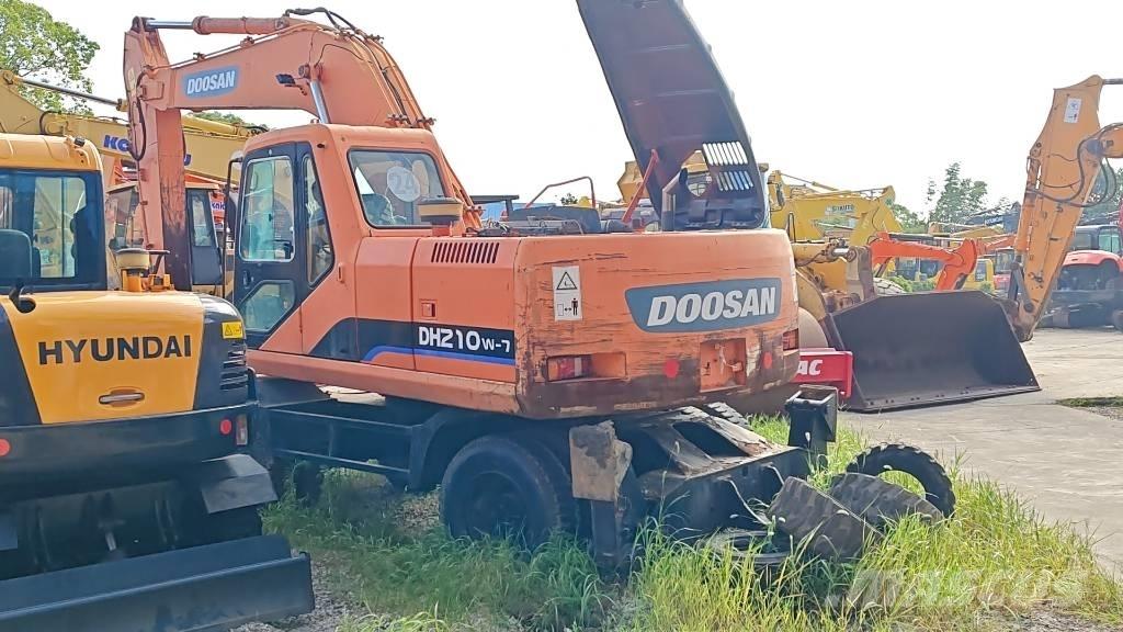Doosan DH 210 W-7 Wielgraafmachines