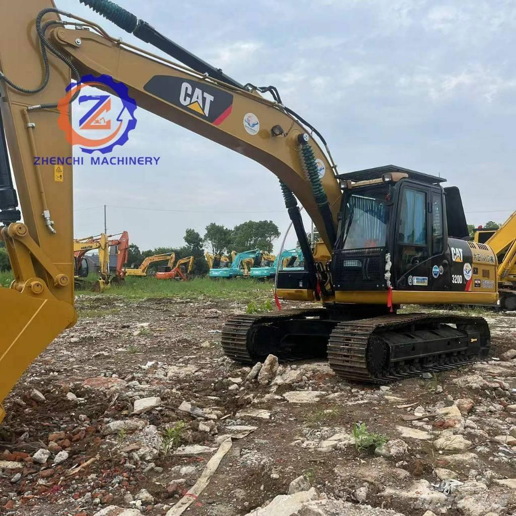 CAT 320 D2 Rupsgraafmachines