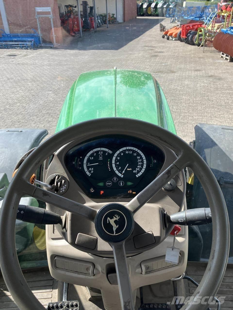 John Deere 6215R Tractoren