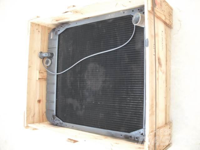 CAT radiator 140 G Graders