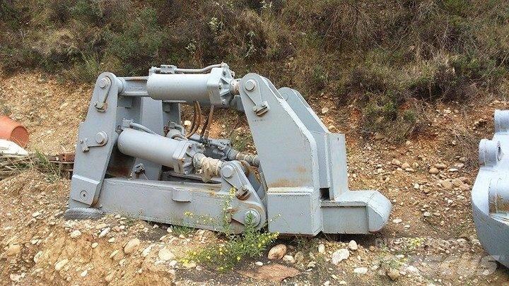 CAT SS RIPPER D9H Scharen