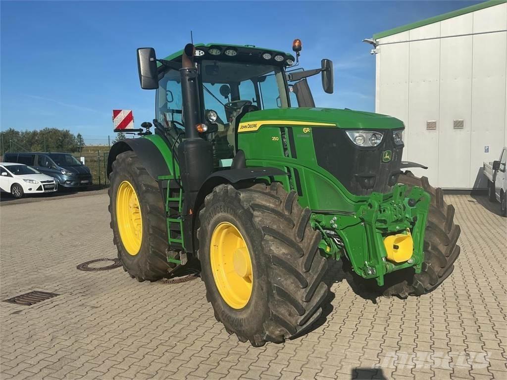 John Deere 6R 250 Tractoren