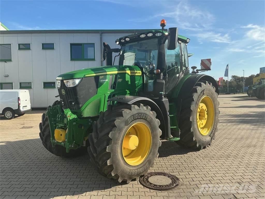 John Deere 6R 250 Tractoren