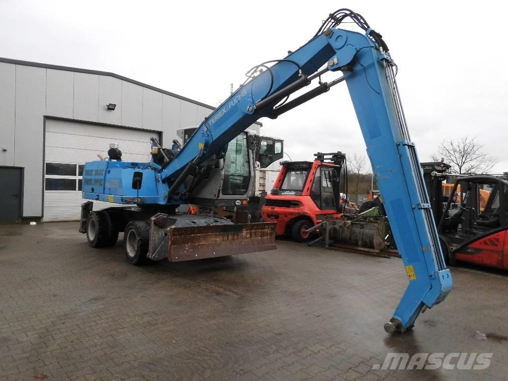 Fuchs MHL 320 Waste / industry handlers