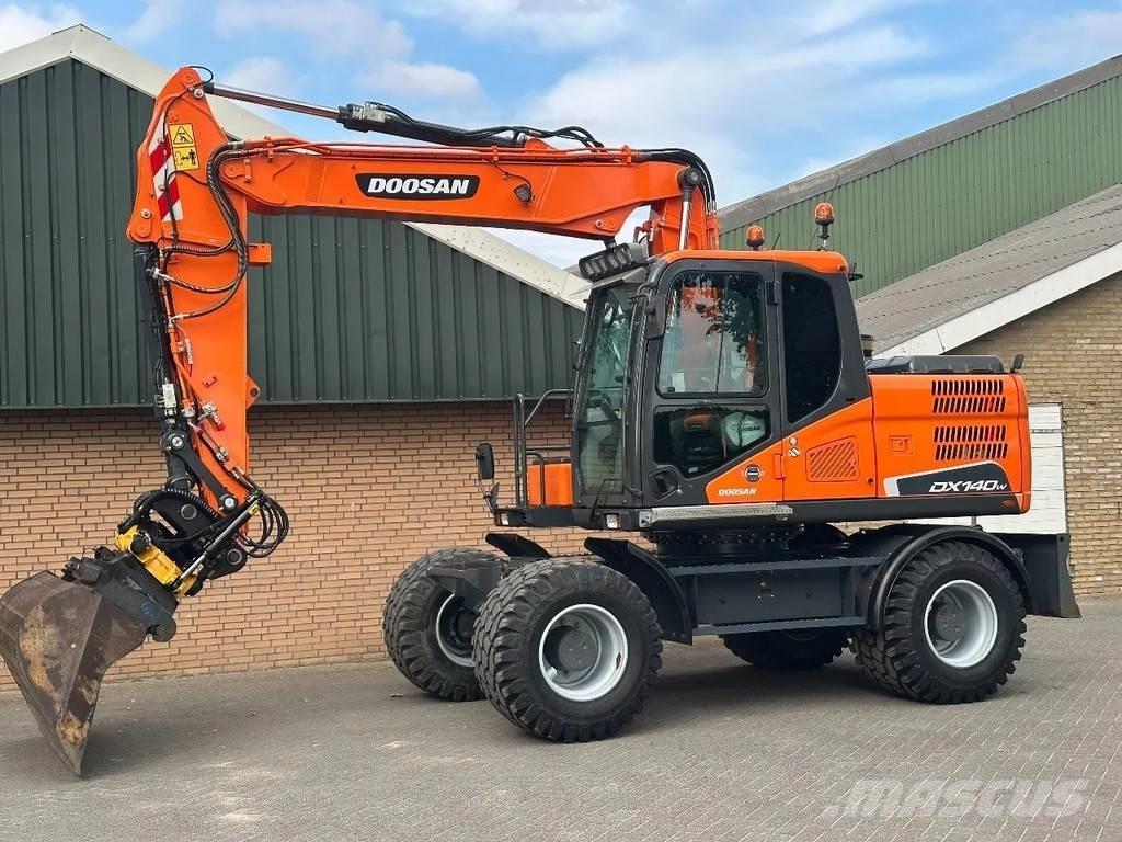 Doosan DX140W-5 Wielgraafmachines