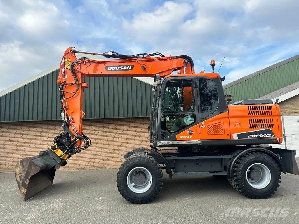 Doosan DX140W-5 Wielgraafmachines