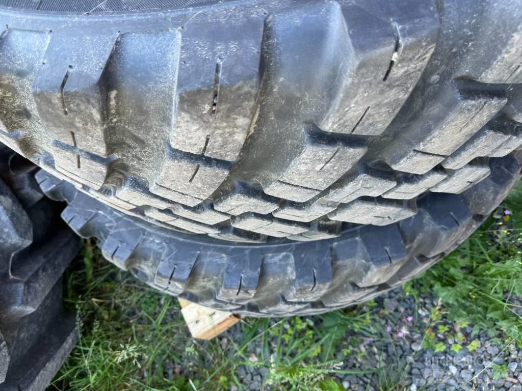 BKT 480/65 R28 IND Banden, wielen en velgen