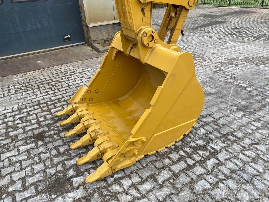 CAT 323D3 Rupsgraafmachines
