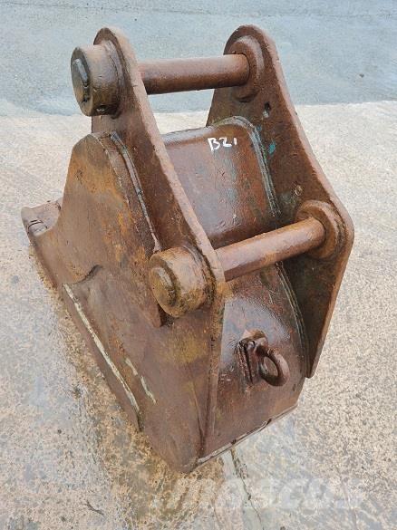  18 BUCKET, 60mm PINS Bakken