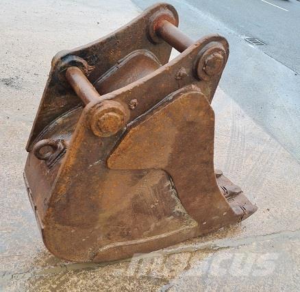  18 BUCKET, 60mm PINS Bakken