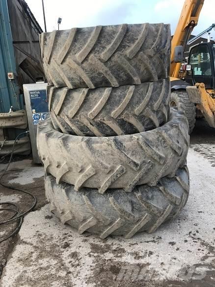  TYRES Banden, wielen en velgen