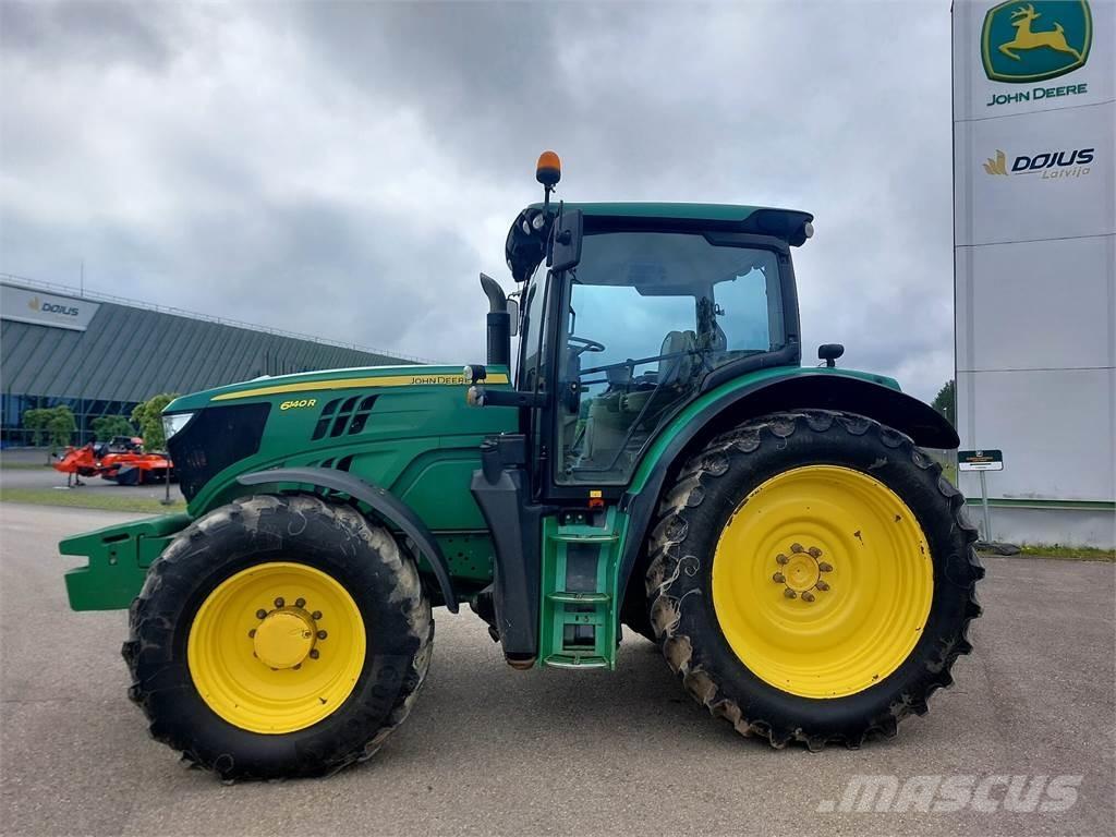 John Deere 6140R Tractoren