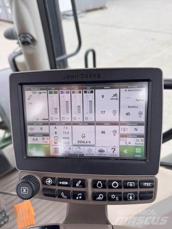John Deere 6215R Tractoren