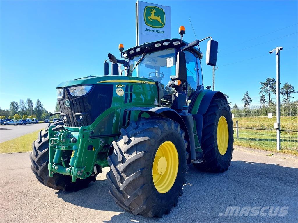 John Deere 6250R Tractoren
