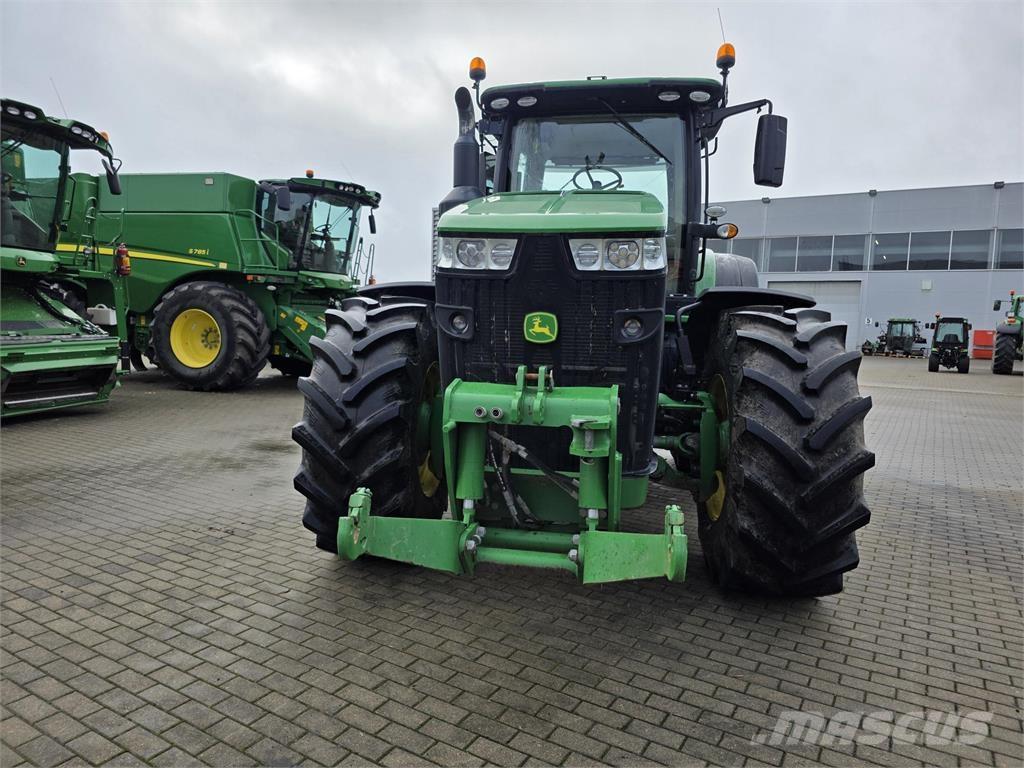 John Deere 8320R Tractoren