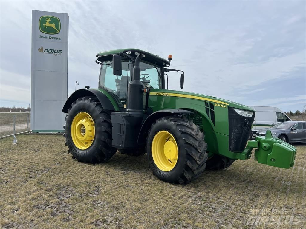John Deere 8400R Tractoren