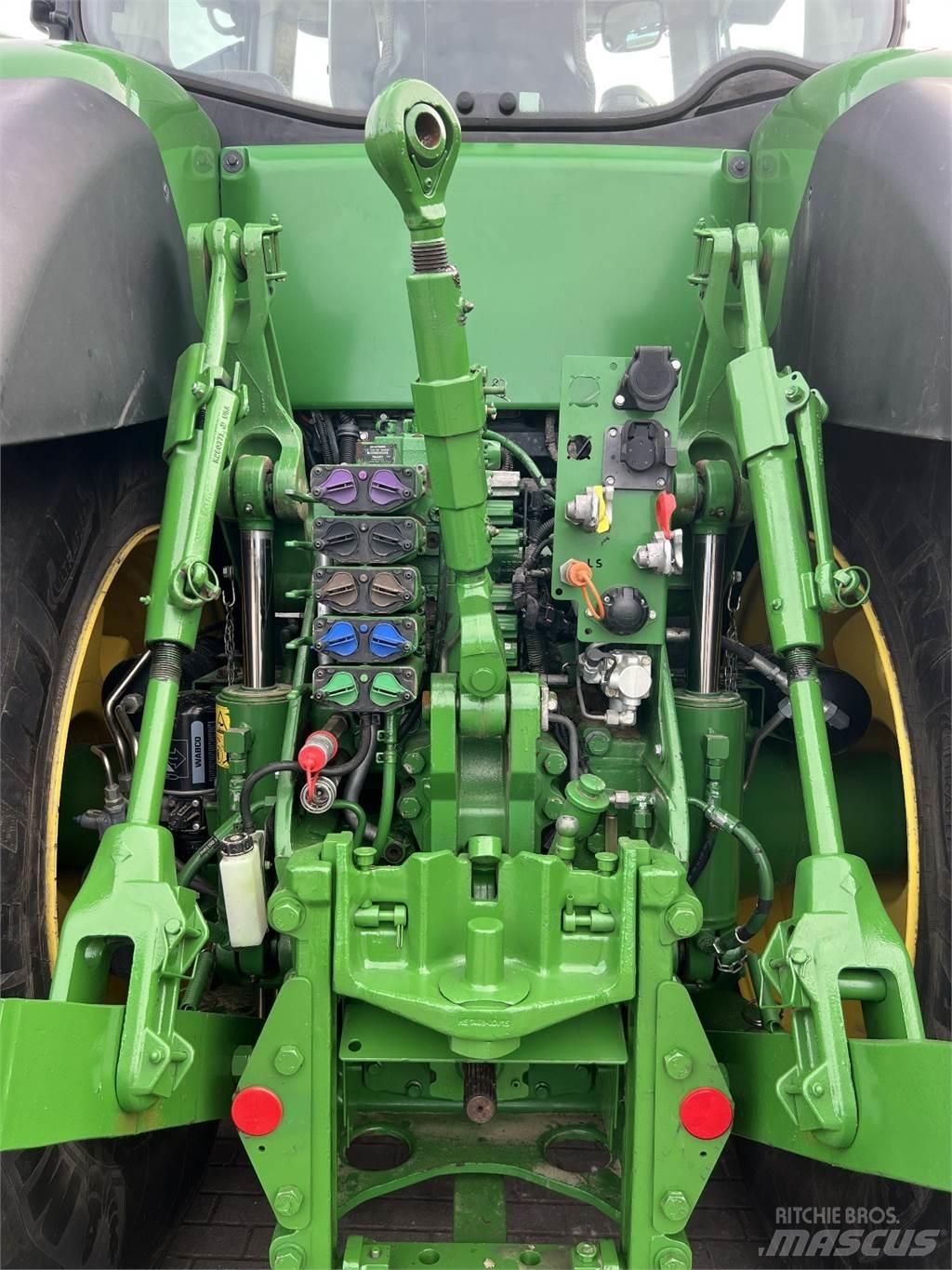 John Deere 8400R Tractoren