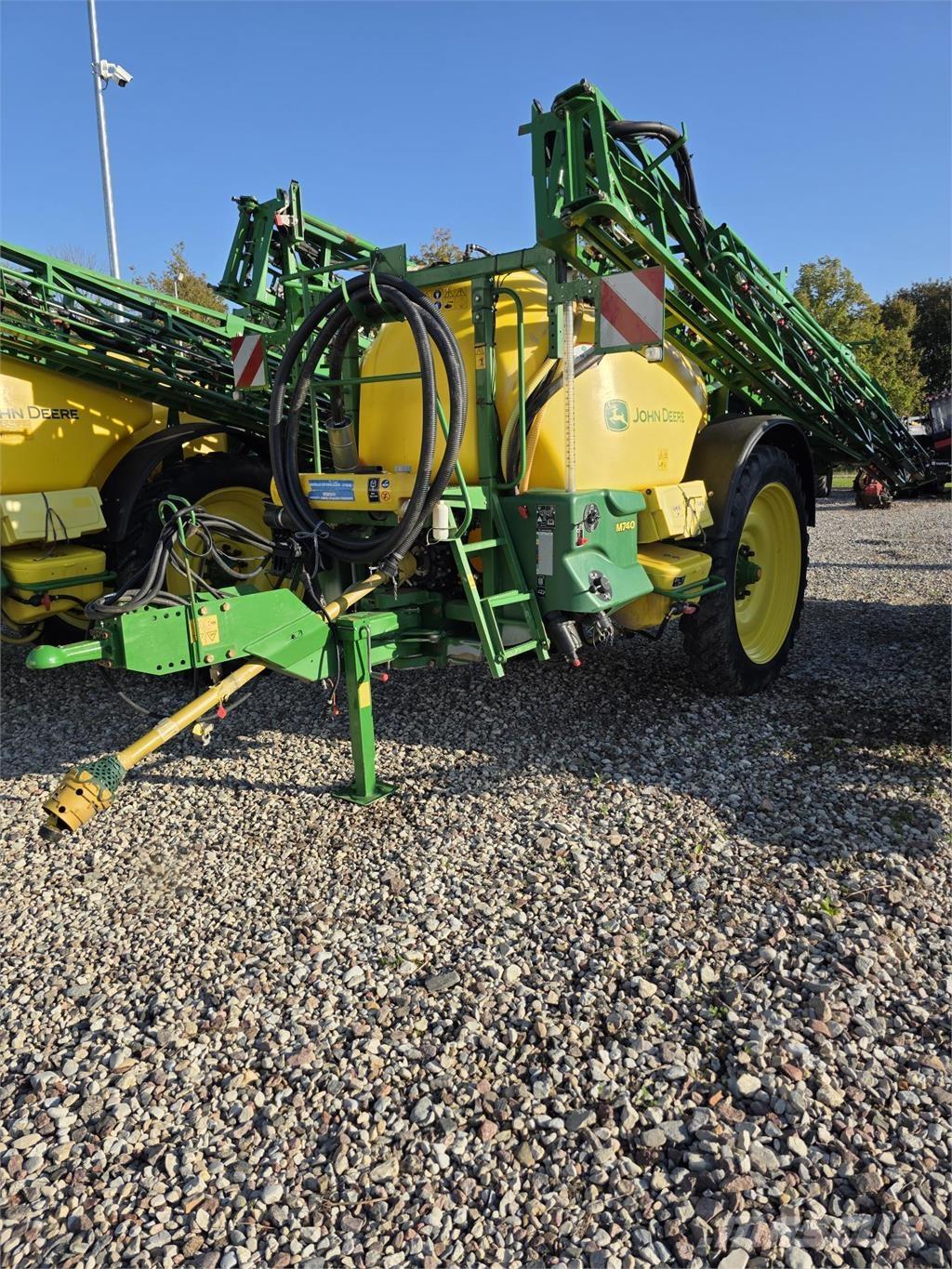 John Deere M740 Getrokken spuitmachines