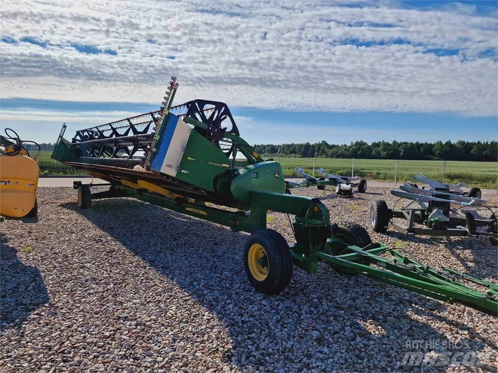 John Deere S680 Tractoren