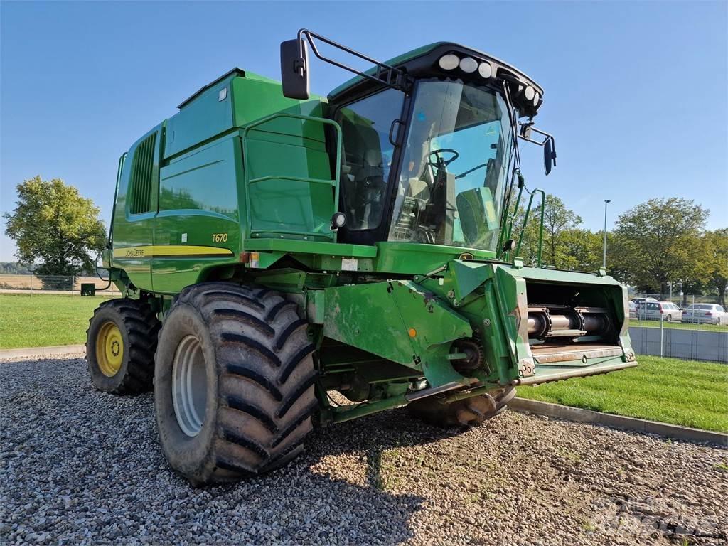 John Deere T670 Maaidorsmachines