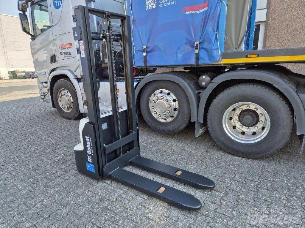 Bobcat LSM12N Meeloop stapelaar
