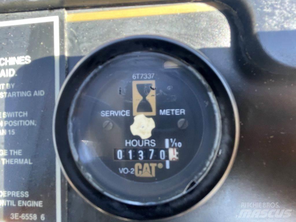CAT CP-323C Tractoren