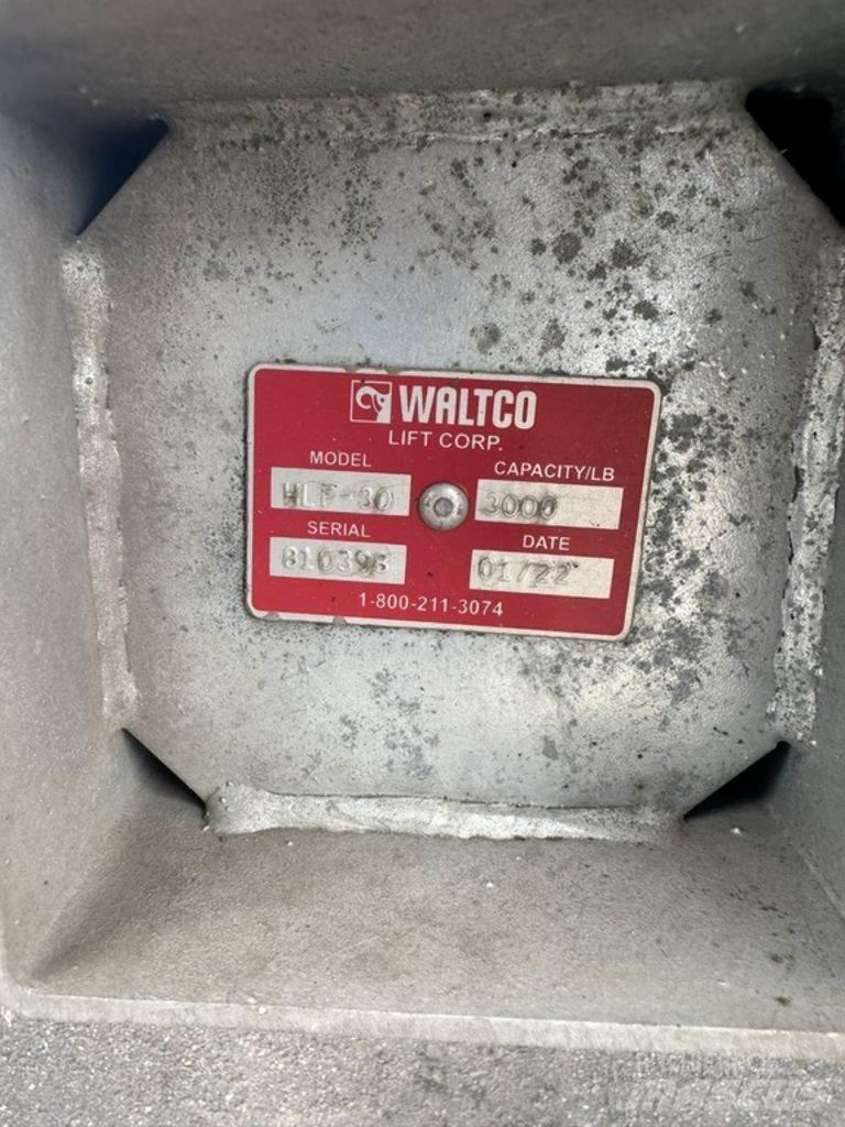  Waltco HLF-30 Verhuisliften